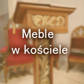 Drewniane meble w kościele
